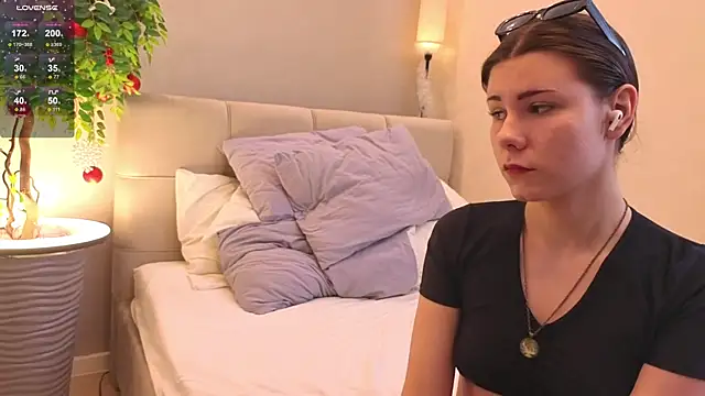 Snapshot of Bella_Murrr chatting on March 2025 12:32:02 PM Bella Murrr online show from March 2025 12:32:02 PM