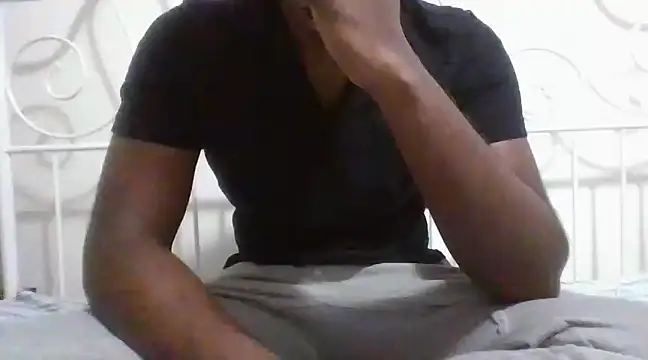 justinme00o7 online show from March 2025 12:46:02 PM