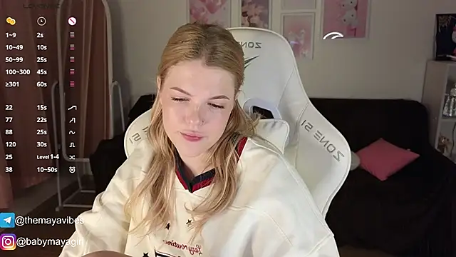 Maya Rave online show from November 2025 04:07:01 AM