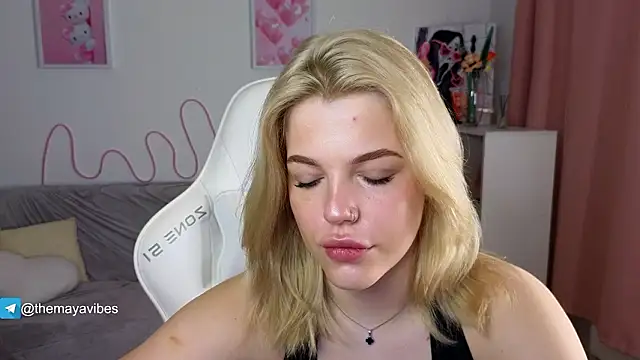 Snapshot of Maya_Rave chatting on February 2026 03:37:02 AM Maya Rave online show from February 2026 03:37:02 AM