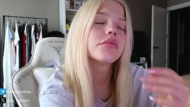 Snapshot of Maya_Rave chatting on July 2026 03:23:02 AM Maya Rave online show from July 2026 03:23:02 AM