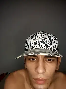 Y4NcA online show from November 2025 06:40:01 PM