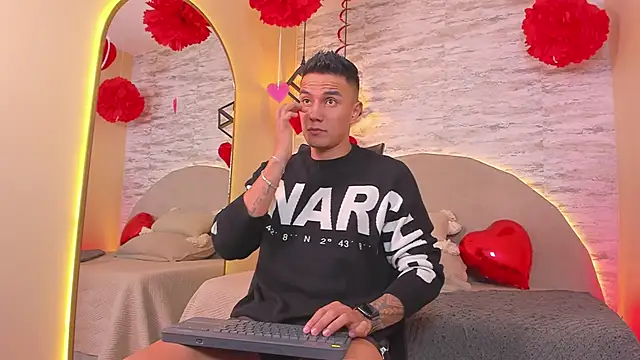 Aron Bolt online show from February 2026 12:12:01 PM