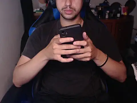 anjonoturno1 online show from November 2025 09:39:01 PM