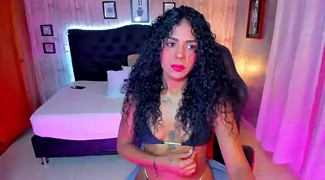 Snapshot of Edelaine_rogers chatting on March 2025 05:41:02 AM Edelaine rogers online show from March 2025 05:41:02 AM