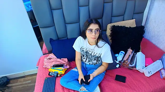 Amy wats0n online show from March 2026 07:09:01 PM