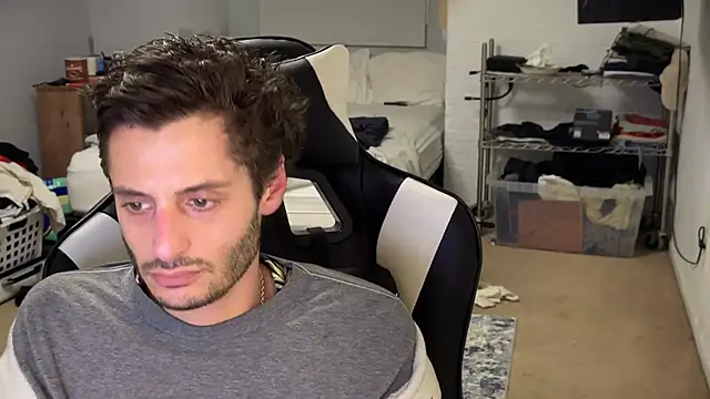 Dylansd online show from December 2024 04:54:02 AM