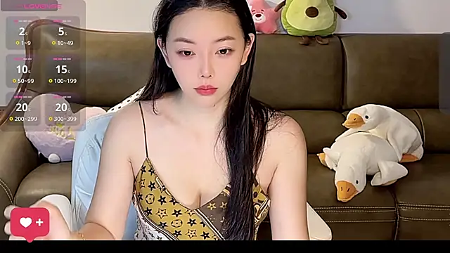 Yilin1999 online show from April 2026 10:04:01 PM