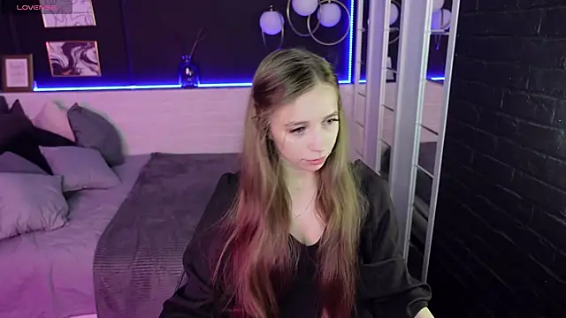 Snapshot of OliviaGentle chatting on December 2024 03:47:02 AM OliviaGentle online show from December 2024 03:47:02 AM