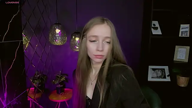 Snapshot of OliviaGentle chatting on December 2024 09:31:01 PM OliviaGentle online show from December 2024 09:31:01 PM