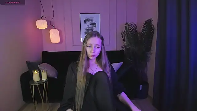 Snapshot of OliviaGentle chatting on December 2024 04:12:01 AM OliviaGentle online show from December 2024 04:12:01 AM