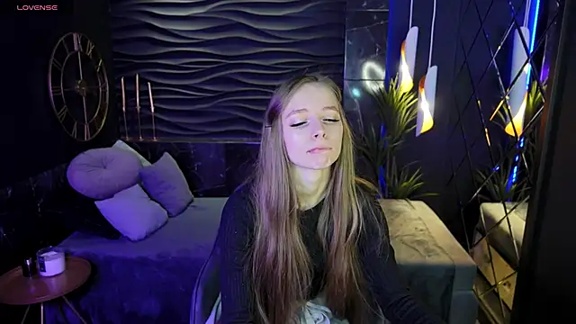 Snapshot of OliviaGentle chatting on January 2025 05:44:02 AM OliviaGentle online show from January 2025 05:44:02 AM