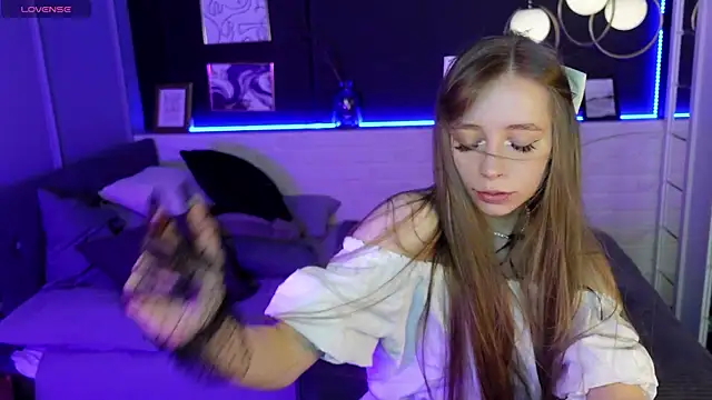 Snapshot of OliviaGentle chatting on January 2025 05:51:01 PM OliviaGentle online show from January 2025 05:51:01 PM