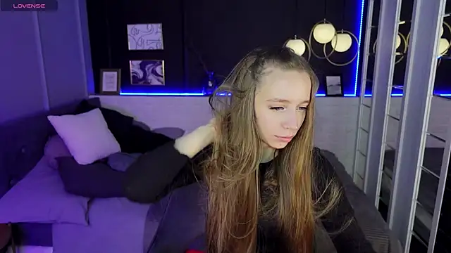 Snapshot of OliviaGentle chatting on February 2025 05:25:01 AM OliviaGentle online show from February 2025 05:25:01 AM