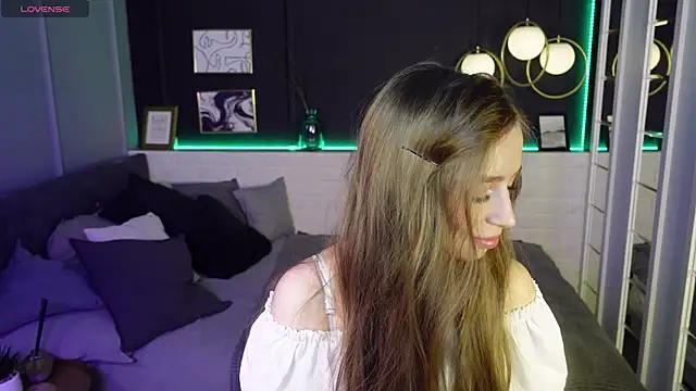 Snapshot of OliviaGentle chatting on February 2025 02:15:01 AM OliviaGentle online show from February 2025 02:15:01 AM