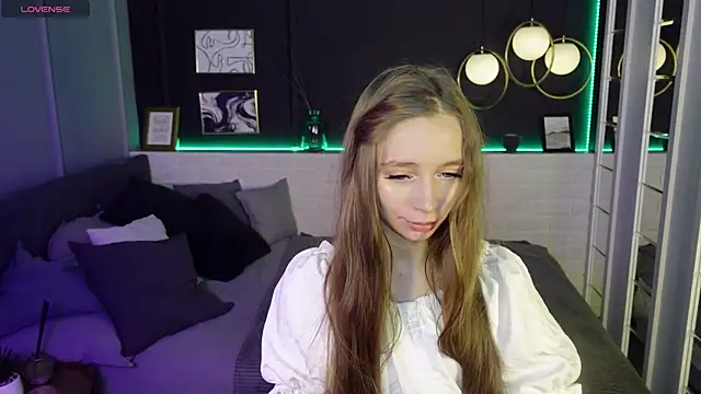 Snapshot of OliviaGentle chatting on February 2025 05:18:02 AM OliviaGentle online show from February 2025 05:18:02 AM