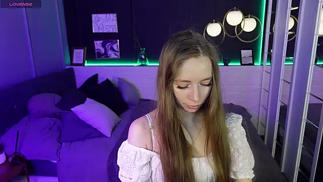 Snapshot of OliviaGentle chatting on February 2025 01:57:01 AM OliviaGentle online show from February 2025 01:57:01 AM