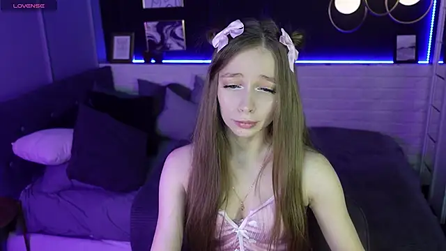 Snapshot of OliviaGentle chatting on February 2025 04:48:01 PM OliviaGentle online show from February 2025 04:48:01 PM