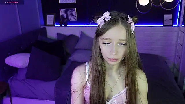 Snapshot of OliviaGentle chatting on February 2025 07:53:01 PM OliviaGentle online show from February 2025 07:53:01 PM