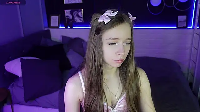 Snapshot of OliviaGentle chatting on February 2025 02:05:02 AM OliviaGentle online show from February 2025 02:05:02 AM