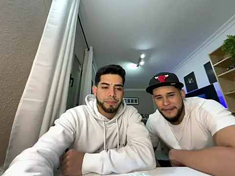 Chicos defiesta online show from March 2025 09:10:02 PM