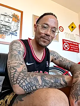 mileflav0r online show from April 2026 12:55:02 PM