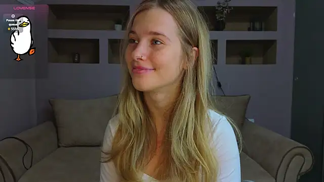 Snapshot of LinaCristonsen chatting on November 2025 03:24:02 PM LinaCristonsen online show from November 2025 03:24:02 PM