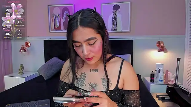 elodie walker online show from September 2025 12:16:02 PM