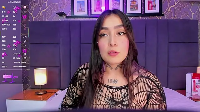 elodie walker online show from October 2025 10:26:02 PM