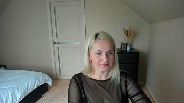 Alicee Gracee online show from October 2025 09:21:02 AM