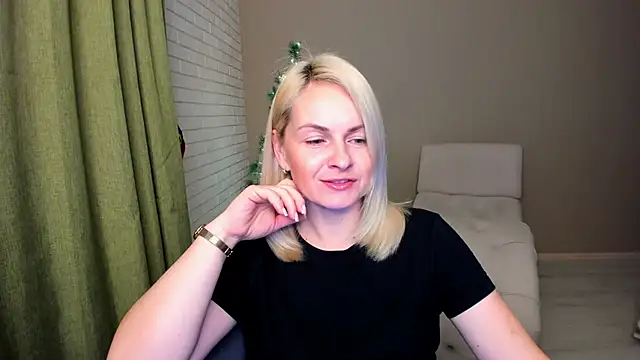 Alicee Gracee online show from December 2025 07:53:02 PM