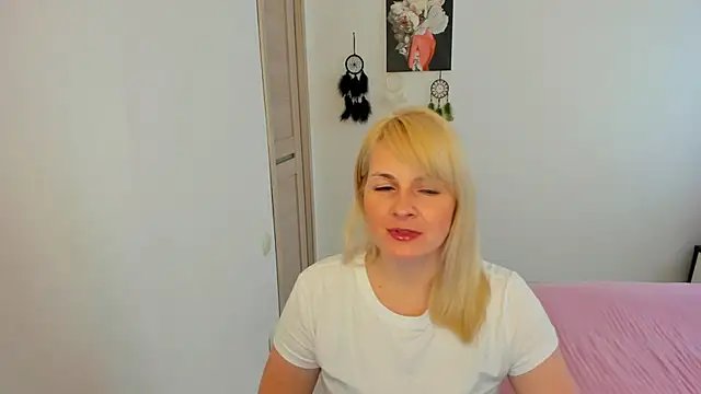 Alicee Gracee online show from February 2026 12:30:01 PM