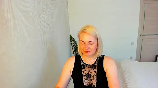 Snapshot of Alicee_Gracee chatting on May 2026 08:01:01 AM Alicee Gracee online show from May 2026 08:01:01 AM