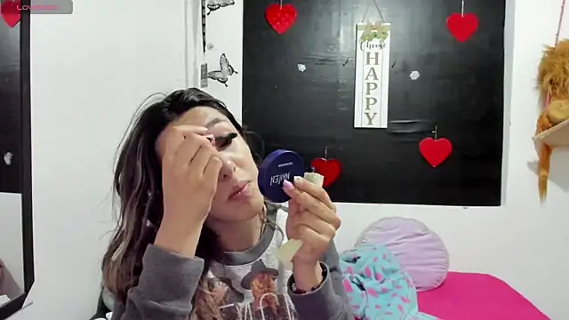 Snapshot of queen-natty chatting on January 2025 04:21:01 AM queen-natty online show from January 2025 04:21:01 AM