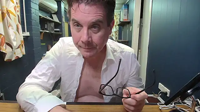 Snapshot of tilobinder chatting on January 2026 03:16:01 PM tilobinder online show from January 2026 03:16:01 PM