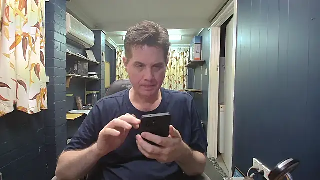 Snapshot of tilobinder chatting on February 2026 01:18:01 PM tilobinder online show from February 2026 01:18:01 PM