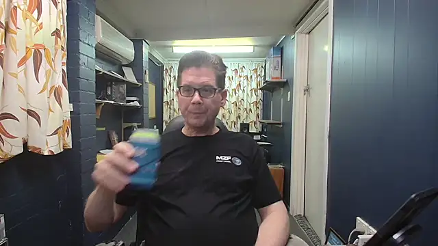 Snapshot of tilobinder chatting on February 2026 02:37:01 PM tilobinder online show from February 2026 02:37:01 PM