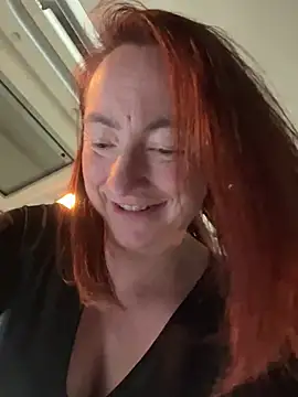 LouiseTswing online show from December 2024 01:10:02 PM