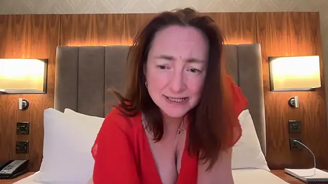 LouiseTswing online show from January 2025 07:07:02 PM