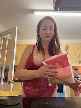 LouiseTswing online show from February 2026 03:06:02 PM