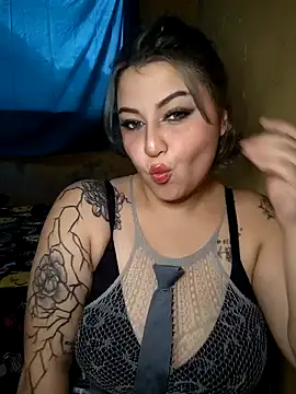 iDogrose21 online show from November 2025 11:36:02 PM