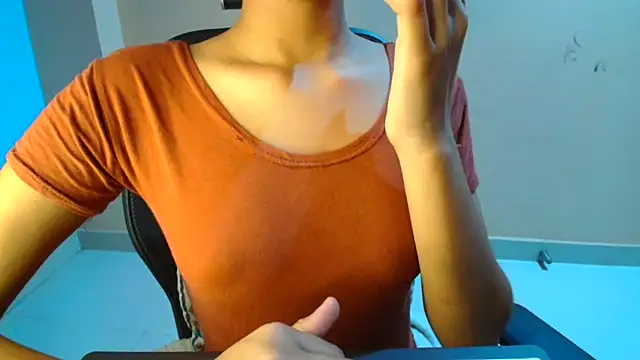 Snapshot of Chandani-Love chatting on April 2026 04:35:02 PM Chandani-Love online show from April 2026 04:35:02 PM