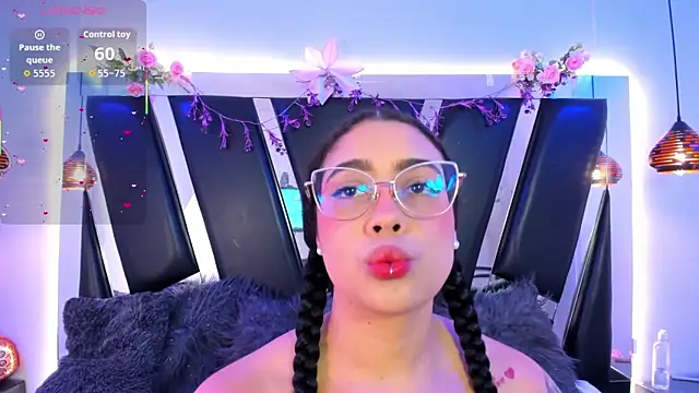 Snapshot of antonelllepiercee chatting on February 2026 11:29:01 AM antonelllepiercee online show from February 2026 11:29:01 AM