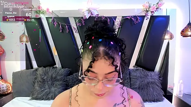 Snapshot of antonelllepiercee chatting on February 2026 11:39:01 AM antonelllepiercee online show from February 2026 11:39:01 AM