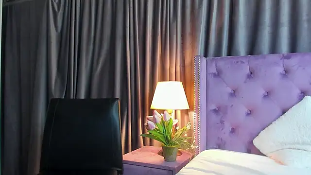 JulietShy online show from December 2024 08:28:02 PM