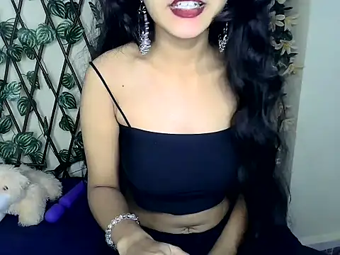 Snapshot of SUZY_FROMUS chatting on January 2025 02:36:01 AM SUZY FROMUS online show from January 2025 02:36:01 AM