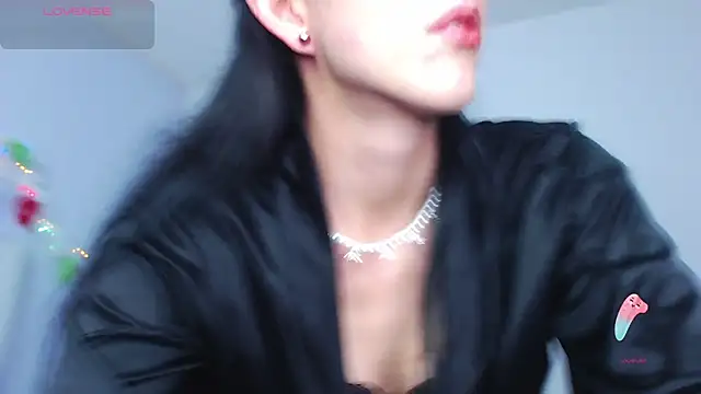 Snapshot of Thalia-megg chatting on December 2024 05:07:02 AM Thalia-megg online show from December 2024 05:07:02 AM