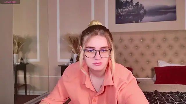 KarenLong online show from December 2024 07:38:02 PM