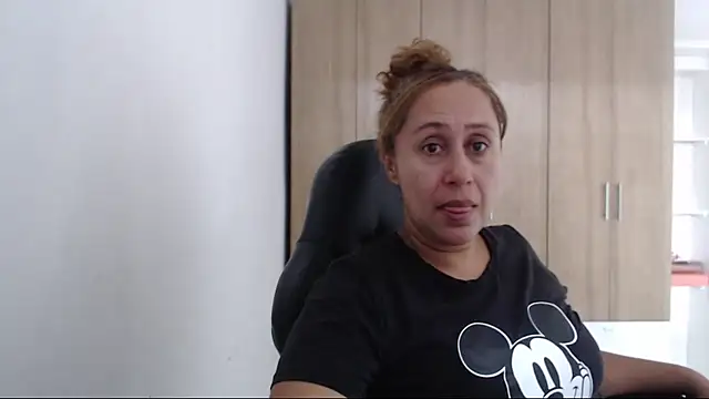 RoxanaLove9 online show from July 2026 05:30:01 PM
