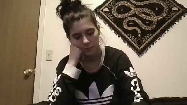 Snapshot of Prettypixie113 chatting on October 2025 02:42:02 PM Prettypixie113 online show from October 2025 02:42:02 PM